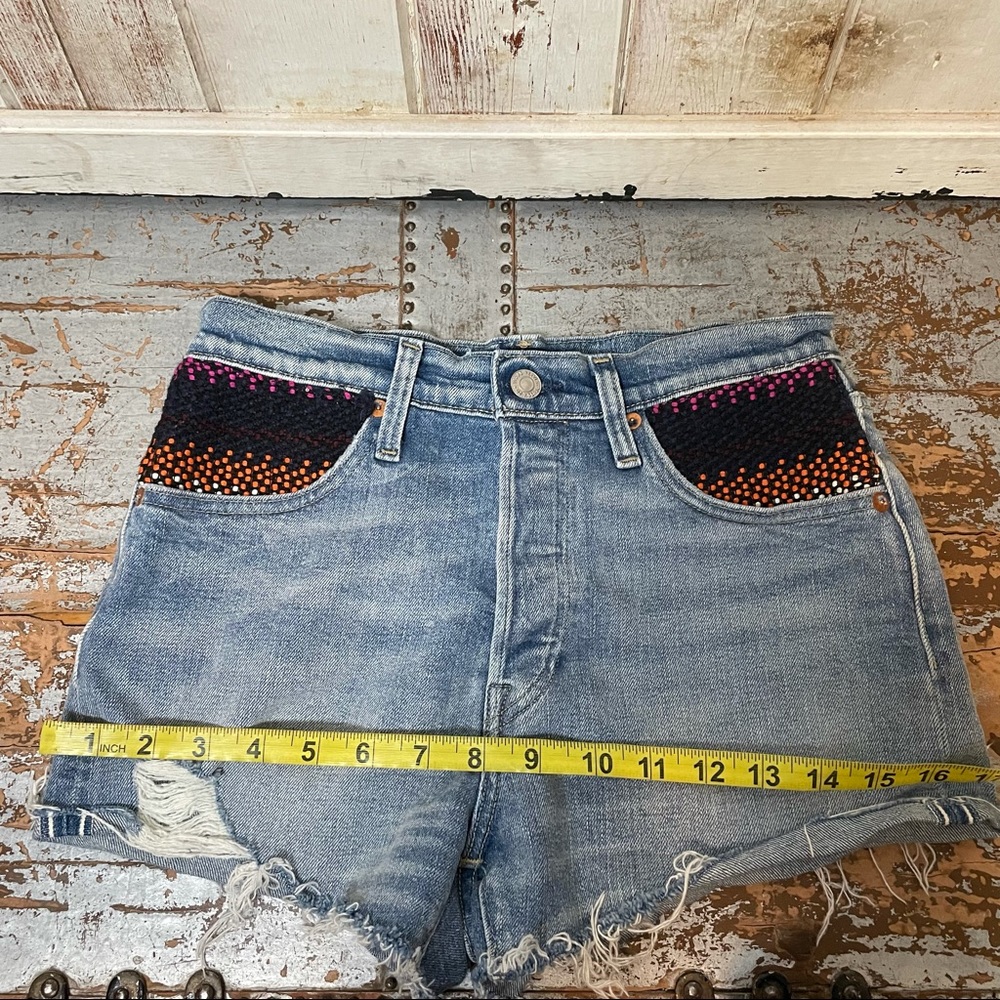 Levi’s 501 Embroidered Shorts - Picture 12 of 16